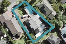 39 Taupiko Place, Green Bay, Auckland