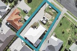 4 Netherlands Avenue, Kelston, Auckland