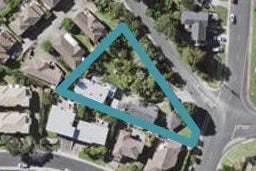 2/2 Heathcote Road, Castor Bay, Auckland