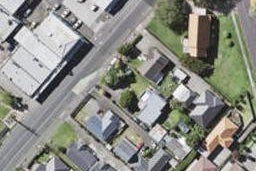 2/6 Shakespeare Road, Milford, Auckland