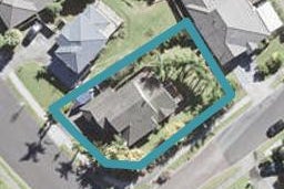 2 Carnmore Place, TORBAY, AUCKLAND