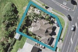 2 Lexington Drive, Botany Downs, Auckland