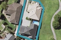 2/9 Putter Place, Golflands, Auckland