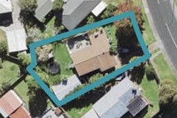 61 La Rosa Street, Green Bay, Auckland