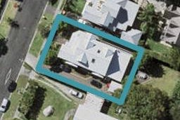 28 Russell Street, Stanley Point, Auckland