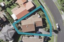 6 St Simon Place, Botany Downs, Auckland