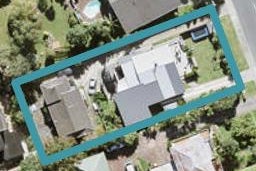 2/1066 Beach Road, Torbay, Auckland