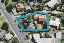 2/11 Waipa Street, Birkenhead, Auckland