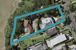 2/13 Second Avenue, Stanley Point, Auckland