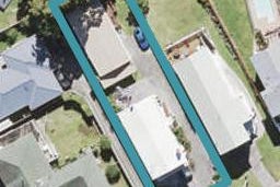 1/85 Cliff View Drive, Green Bay, Auckland