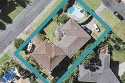 1/8 Rahopara Street, Castor Bay, Auckland