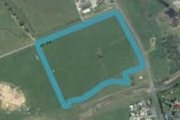 1227 East Coast Road, WHAKATIWAI, MIRANDA