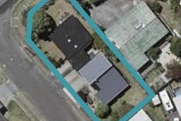 1 Kaitawa Street, Waikanae Beach, Waikanae