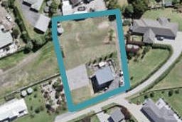 8 Omana Avenue, Helensville