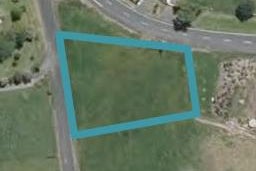 1 Dem Street, Pahi, Paparoa