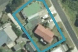 11 Point Street, Raglan, Raglan