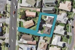 2/54 Aviemore Drive, Highland Park, Auckland