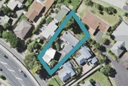 2/399 East Coast Road, Mairangi Bay, Auckland