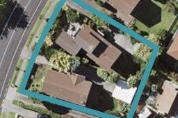 2/120 Bradbury Road, Botany Downs, Auckland