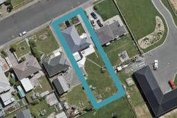 13 Enniskillen Street, Clifton, Invercargill