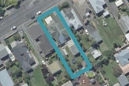 8 Coughtrey Street, Saint Clair, Dunedin