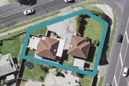 1/2 Casuarina Road, Half Moon Bay, Auckland