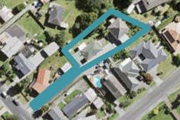 2/41 Castleford Street, Green Bay, Auckland