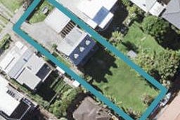 94 Browns Bay Road, Rothesay Bay, Auckland