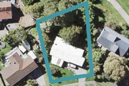 24 Oaktree Avenue, Browns Bay, Auckland
