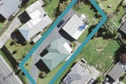 14 Pine Avenue, Henderson, Auckland