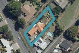 124 Lake Crescent, Hamilton Lake, Hamilton