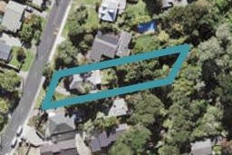 18 South Lynn Road, Titirangi, Auckland