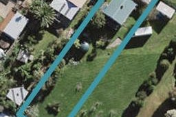 8 Nelson Avenue, Surfdale, Waiheke Island