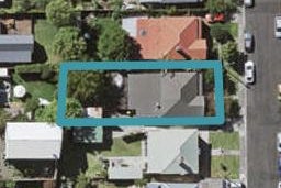 11 Roslyn Terrace, Stanley Point, Auckland