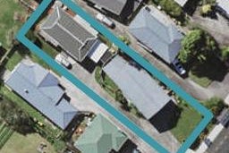2/76 Sunnynook Road, Sunnynook, Auckland