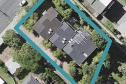 2/49 Aberdeen Road, Castor Bay, Auckland