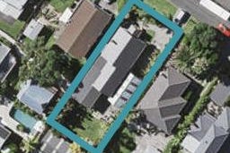 1 Coronation Street, Belmont, Auckland