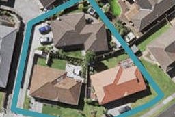 1/3 Mirabell Place, Golflands, Auckland