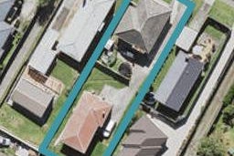 6 Taipari Road, Te Atatu Peninsula, Auckland
