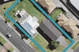 51 Sturges Road, Henderson, Auckland