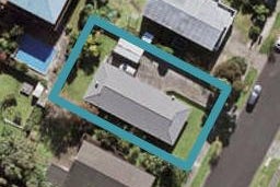 2/12 Seaforth Avenue, Mangere Bridge, Auckland