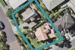 1/2 Stoneleigh Court, Sunnynook, Auckland