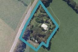 775 Centre Road, Momona, Outram