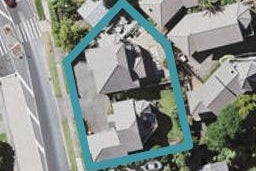 2/195 East Coast Road, Castor Bay, Auckland