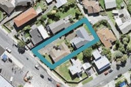 2/975 Beach Road, Torbay, Auckland