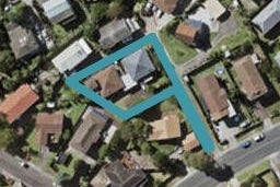2/20 Athena Drive, Totara Vale, Auckland