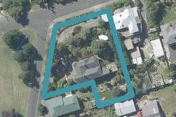 6 Wakatipu Street, Ravensbourne, Dunedin