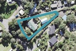 4 Foster Avenue, Huia, Auckland