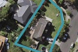 32 Pyatt Crescent, Saint Johns, Auckland