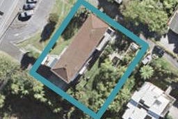 2/819 East Coast Road, Northcross, Auckland